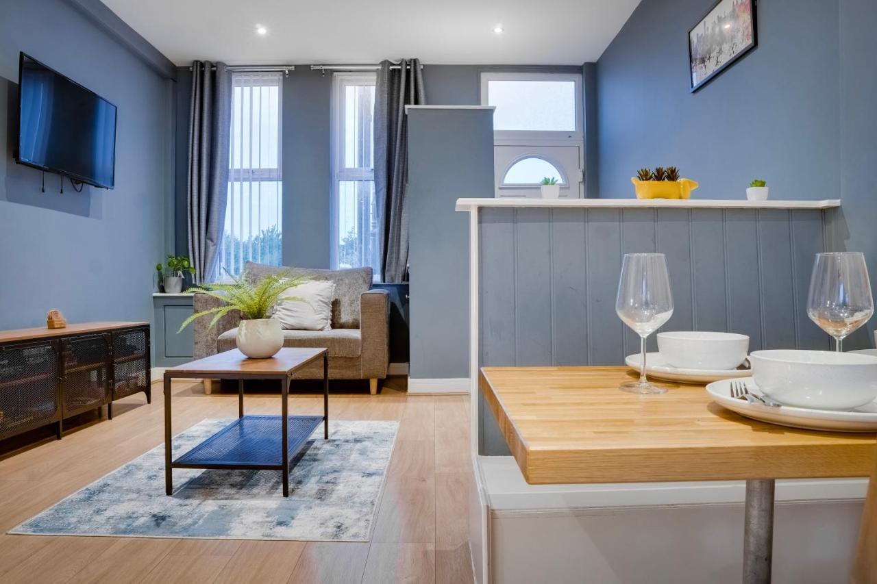 Birkenhead - 2 Bedroom House 외부 사진
