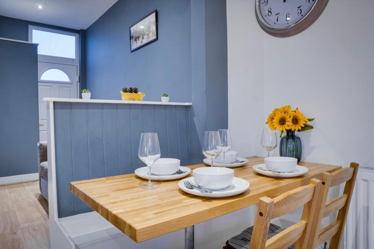 Birkenhead - 2 Bedroom House 외부 사진