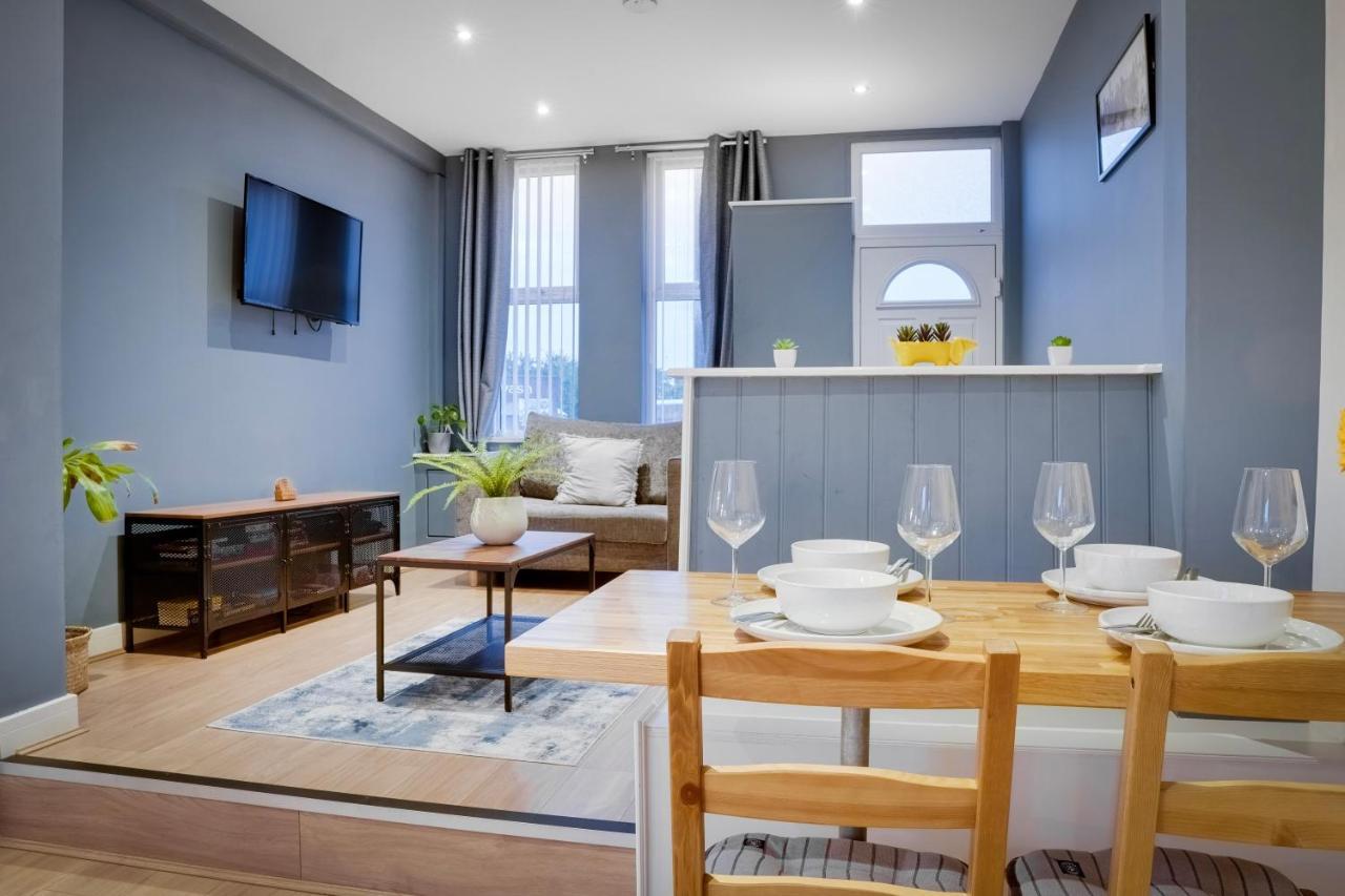 Birkenhead - 2 Bedroom House 외부 사진