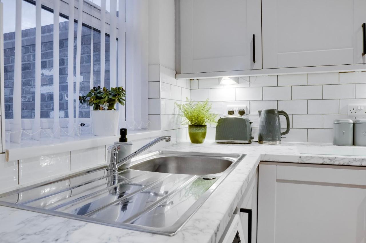 Birkenhead - 2 Bedroom House 외부 사진